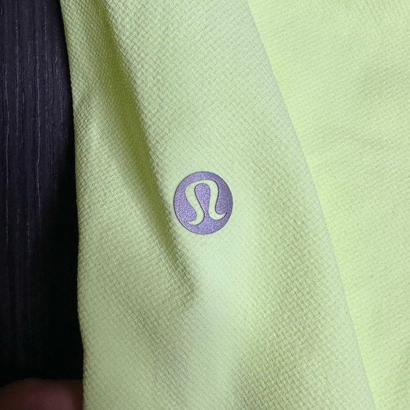 Lululemon License to Train Short 7" *Linerless NWT Size S (Faded Zap) - Picture 5 of 11